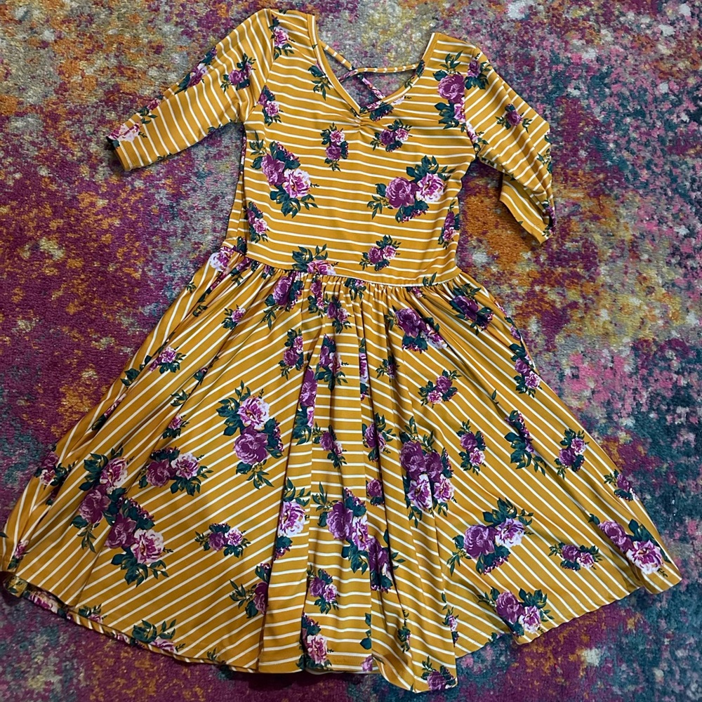 Girl’s dress